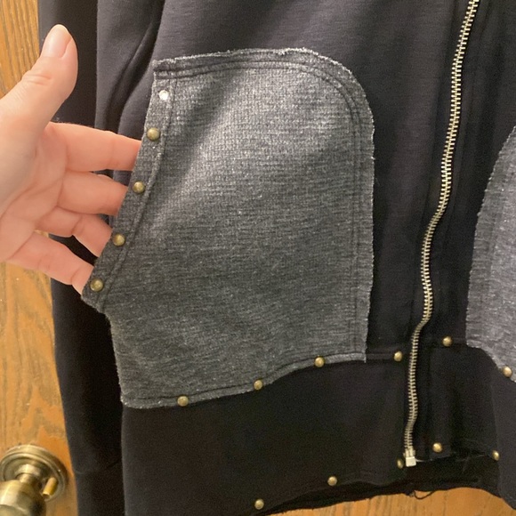 One Life 2 Live Los Angeles Zip-Up Hoodie - Picture 8 of 11